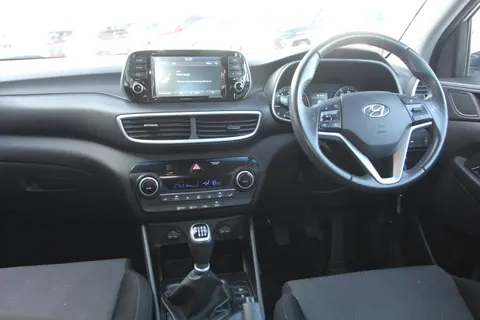 RO68VAU Hyundai Tucson 1.6 GDi S Connect 5dr 2WD Thumbnail #11
