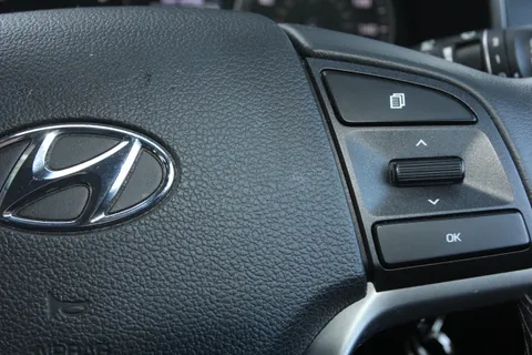 RO68VAU Hyundai Tucson 1.6 GDi S Connect 5dr 2WD Thumbnail #18