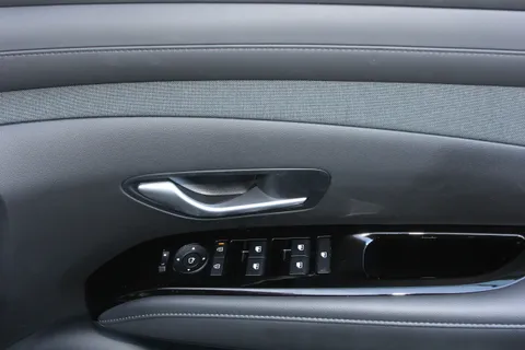 SK25ZZE Hyundai Tucson 1.6T Plug-in Hybrid Ultimate 5dr 4WD Auto Thumbnail #17