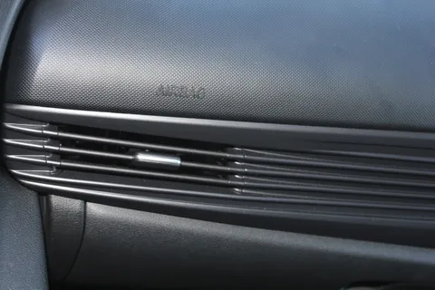 VU21OHV Hyundai i20 1.0T GDi 48V MHD Premium 5dr DCT Thumbnail #13