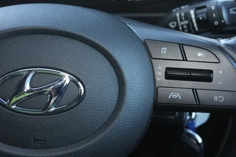 VU21OHV Hyundai i20 1.0T GDi 48V MHD Premium 5dr DCT Thumbnail #21