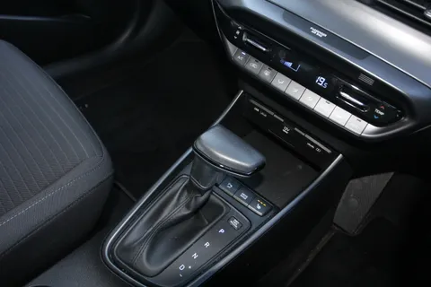 VU21OHV Hyundai i20 1.0T GDi 48V MHD Premium 5dr DCT Thumbnail #24