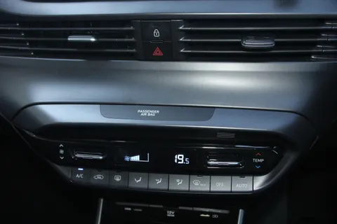 VU21OHV Hyundai i20 1.0T GDi 48V MHD Premium 5dr DCT Thumbnail #25