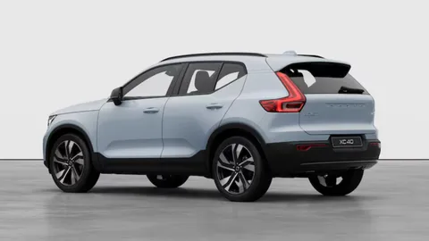  Volvo XC40 B4P PLUS Thumbnail #3