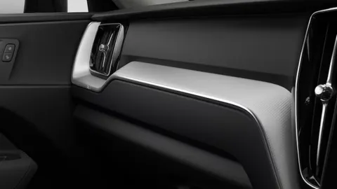  Volvo XC60 B5P CORE Thumbnail #5