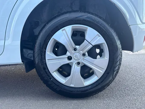 32 of 33 for Dacia Sandero 1.0 TCe Bi-Fuel Essential 5dr