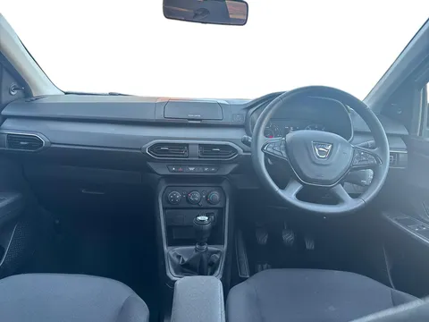 5 of 33 for Dacia Sandero 1.0 TCe Bi-Fuel Essential 5dr