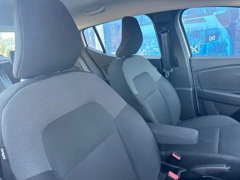 10 of 33 for Dacia Sandero 1.0 TCe Bi-Fuel Essential 5dr