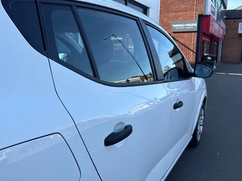 25 of 33 for Dacia Sandero 1.0 TCe Bi-Fuel Essential 5dr