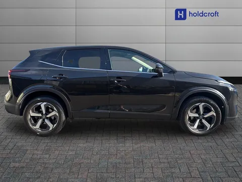 SL22CTE Nissan Qashqai 1.3 DiG-T MH N-Connecta 5dr Thumbnail #3