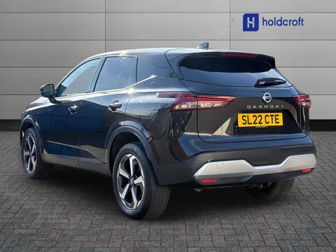 SL22CTE Nissan Qashqai 1.3 DiG-T MH N-Connecta 5dr Thumbnail #4