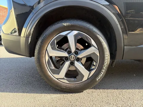 SL22CTE Nissan Qashqai 1.3 DiG-T MH N-Connecta 5dr Thumbnail #9