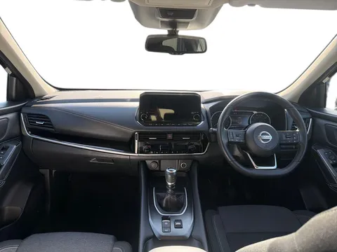 SL22CTE Nissan Qashqai 1.3 DiG-T MH N-Connecta 5dr Thumbnail #12