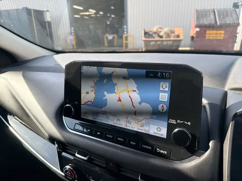 SL22CTE Nissan Qashqai 1.3 DiG-T MH N-Connecta 5dr Thumbnail #14