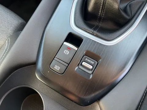 SL22CTE Nissan Qashqai 1.3 DiG-T MH N-Connecta 5dr Thumbnail #25