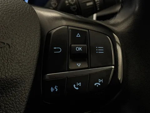 BG73JTV Ford Transit Custom 2.0 EcoBlue 130ps Low Roof Limited Van Thumbnail #17