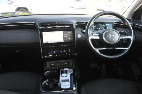 MH22KJF Hyundai Tucson 1.6 TGDi Hybrid 230 Premium 5dr 2WD Auto Thumbnail #12