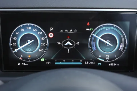 MH22KJF Hyundai Tucson 1.6 TGDi Hybrid 230 Premium 5dr 2WD Auto Thumbnail #19