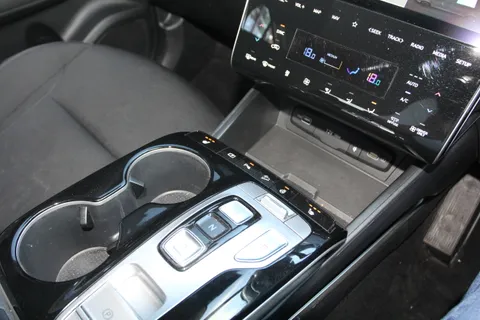 MH22KJF Hyundai Tucson 1.6 TGDi Hybrid 230 Premium 5dr 2WD Auto Thumbnail #24