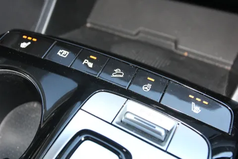 MH22KJF Hyundai Tucson 1.6 TGDi Hybrid 230 Premium 5dr 2WD Auto Thumbnail #25