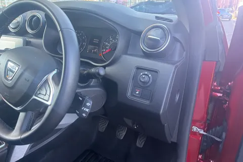 BD22XRC Dacia Duster 1.3 TCe 130 Prestige 5dr Thumbnail #37