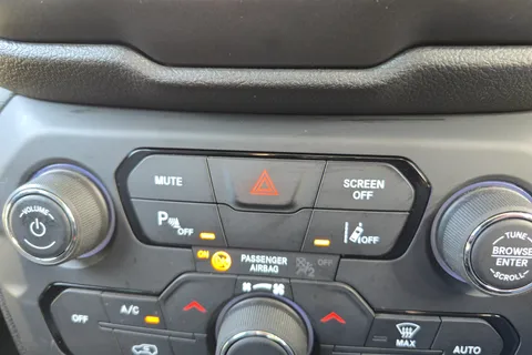 DN20GOE Jeep Renegade 1.0 T3 GSE Limited 5dr Thumbnail #36