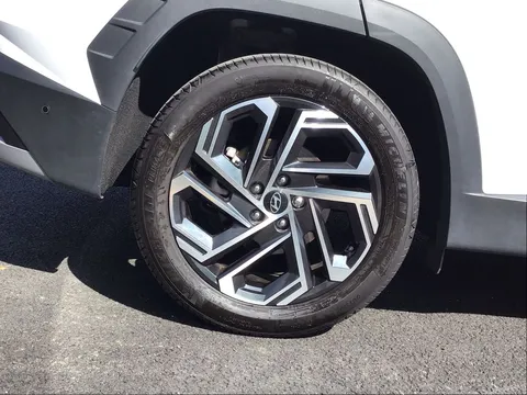 DX74ZXO Hyundai Tucson 1.6T Hybrid Ultimate 5dr Auto Thumbnail #16