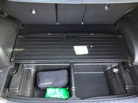 DX74ZXO Hyundai Tucson 1.6T Hybrid Ultimate 5dr Auto Thumbnail #18