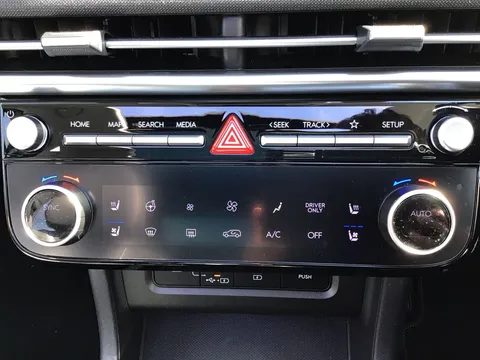 DX74ZXO Hyundai Tucson 1.6T Hybrid Ultimate 5dr Auto Thumbnail #23