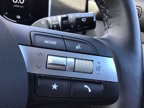 DX74ZXO Hyundai Tucson 1.6T Hybrid Ultimate 5dr Auto Thumbnail #26