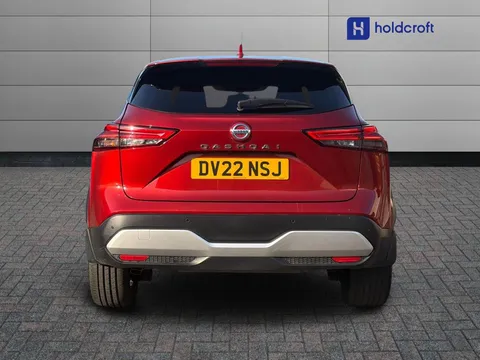 DV22NSJ Nissan Qashqai 1.3 DiG-T MH N-Connecta 5dr Thumbnail #5