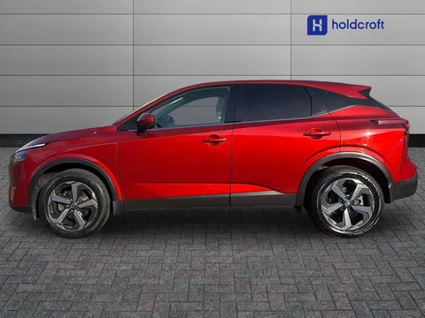 DV22NSJ Nissan Qashqai 1.3 DiG-T MH N-Connecta 5dr Thumbnail #6
