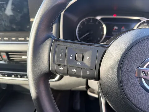 DV22NSJ Nissan Qashqai 1.3 DiG-T MH N-Connecta 5dr Thumbnail #25
