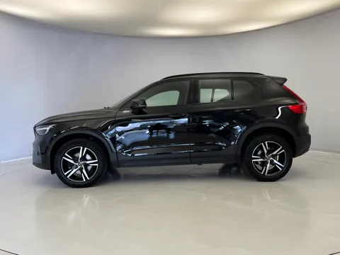 DX22LWH Volvo XC40 2.0 B3P Plus Dark 5dr Auto Thumbnail #4