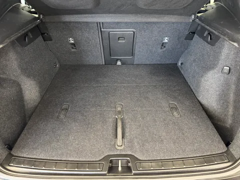 DX22LWH Volvo XC40 2.0 B3P Plus Dark 5dr Auto Thumbnail #32