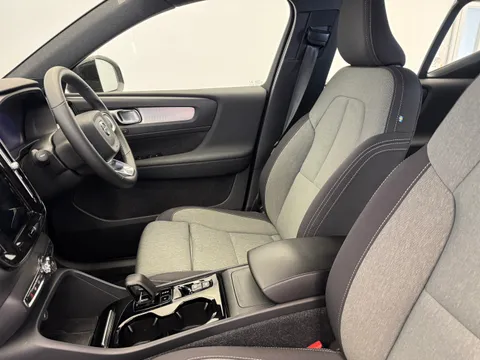 DX22LWH Volvo XC40 2.0 B3P Plus Dark 5dr Auto Thumbnail #9