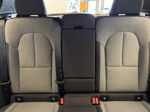 DX22LWH Volvo XC40 2.0 B3P Plus Dark 5dr Auto Thumbnail #12