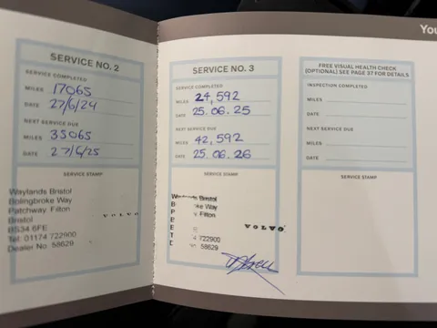 DX22LWH Volvo XC40 2.0 B3P Plus Dark 5dr Auto Thumbnail #18