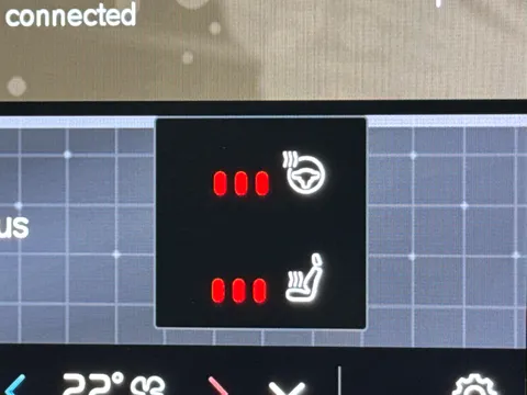 DX22LWH Volvo XC40 2.0 B3P Plus Dark 5dr Auto Thumbnail #28