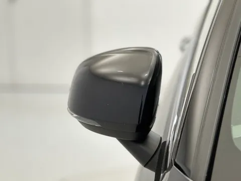 DX22LWH Volvo XC40 2.0 B3P Plus Dark 5dr Auto Thumbnail #34