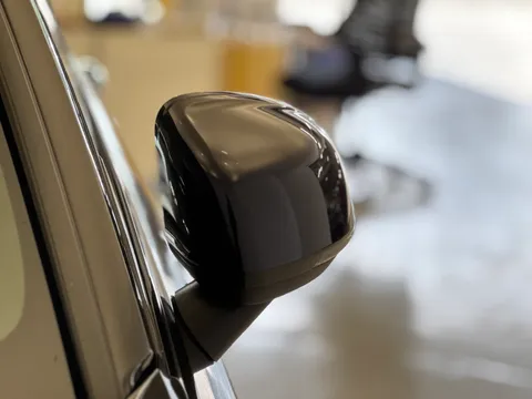 DX22LWH Volvo XC40 2.0 B3P Plus Dark 5dr Auto Thumbnail #35