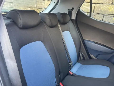 MT16DLE Hyundai i10 1.2 SE 5dr Auto Thumbnail #9