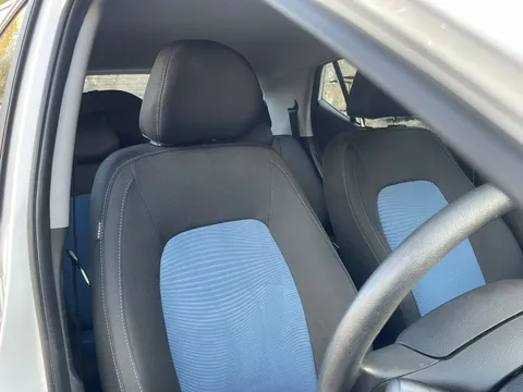 MT16DLE Hyundai i10 1.2 SE 5dr Auto Thumbnail #10