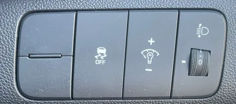 MT16DLE Hyundai i10 1.2 SE 5dr Auto Thumbnail #12