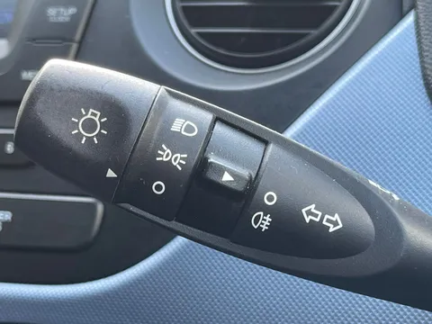 MT16DLE Hyundai i10 1.2 SE 5dr Auto Thumbnail #16