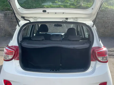 MT16DLE Hyundai i10 1.2 SE 5dr Auto Thumbnail #22