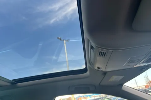 VA17UGM Volkswagen Tiguan 2.0 TDi 150 4Motion SEL 5dr DSG Thumbnail #22