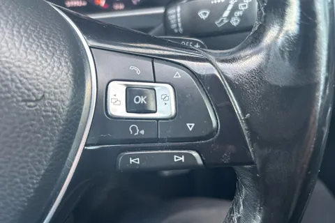 VA17UGM Volkswagen Tiguan 2.0 TDi 150 4Motion SEL 5dr DSG Thumbnail #25