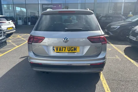 VA17UGM Volkswagen Tiguan 2.0 TDi 150 4Motion SEL 5dr DSG Thumbnail #29