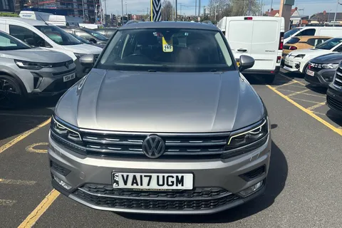 VA17UGM Volkswagen Tiguan 2.0 TDi 150 4Motion SEL 5dr DSG Thumbnail #32